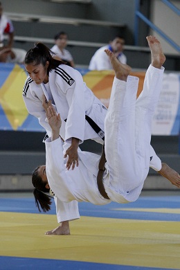 A Judo megtanít az alap esésekre és önvédelemre, amely megtanulására ideális helyszín a Twins Gym