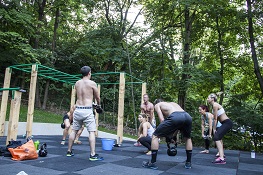 Crossfit edzés a kertben